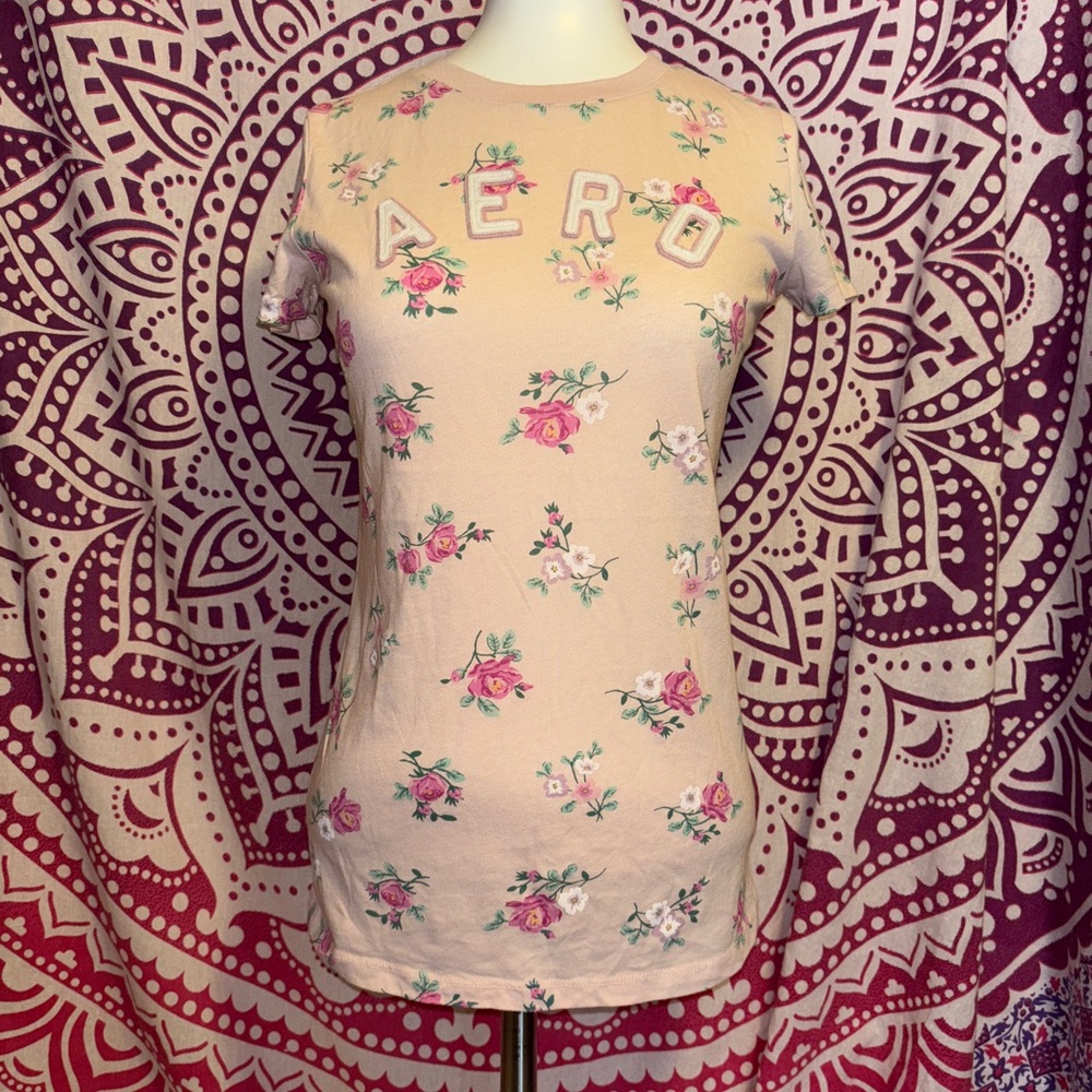 Aeropostale Pink Floral Classic Crew T Shirt Women’s Size Small